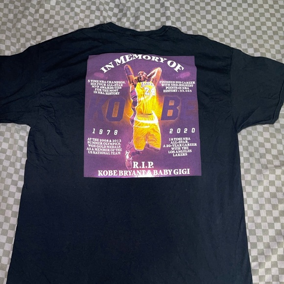 💥KOBE & GIANNA M. BRYANT ‘In Memory of’ double sided Graphic Tee 💥COLLECTORS💥 - Picture 4 of 6